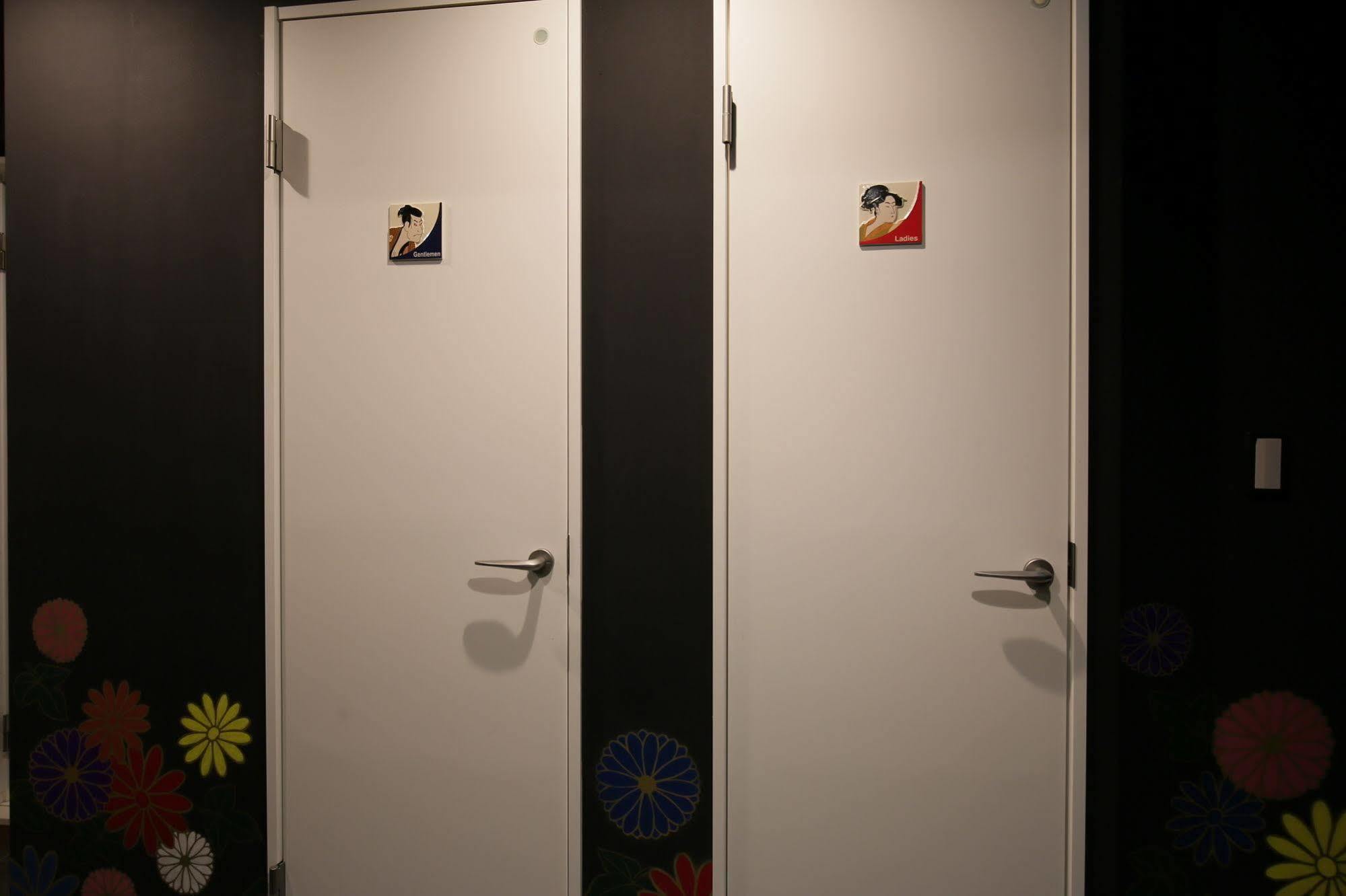 Samurais Hostel Ikebukuro Tōkyō Extérieur photo